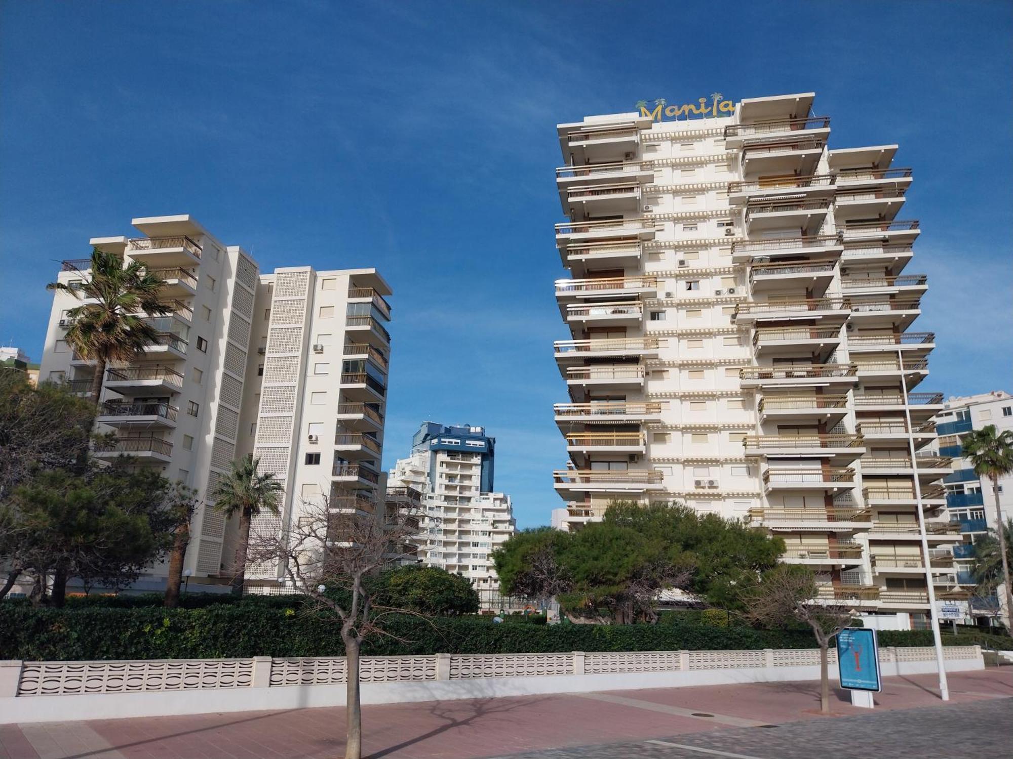 Manila Solo Familias Serviplaya Gandía Exteriér fotografie